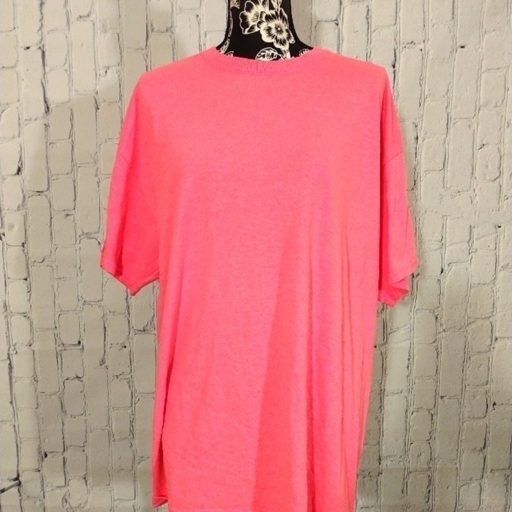 GILDAN Pink Tee XL